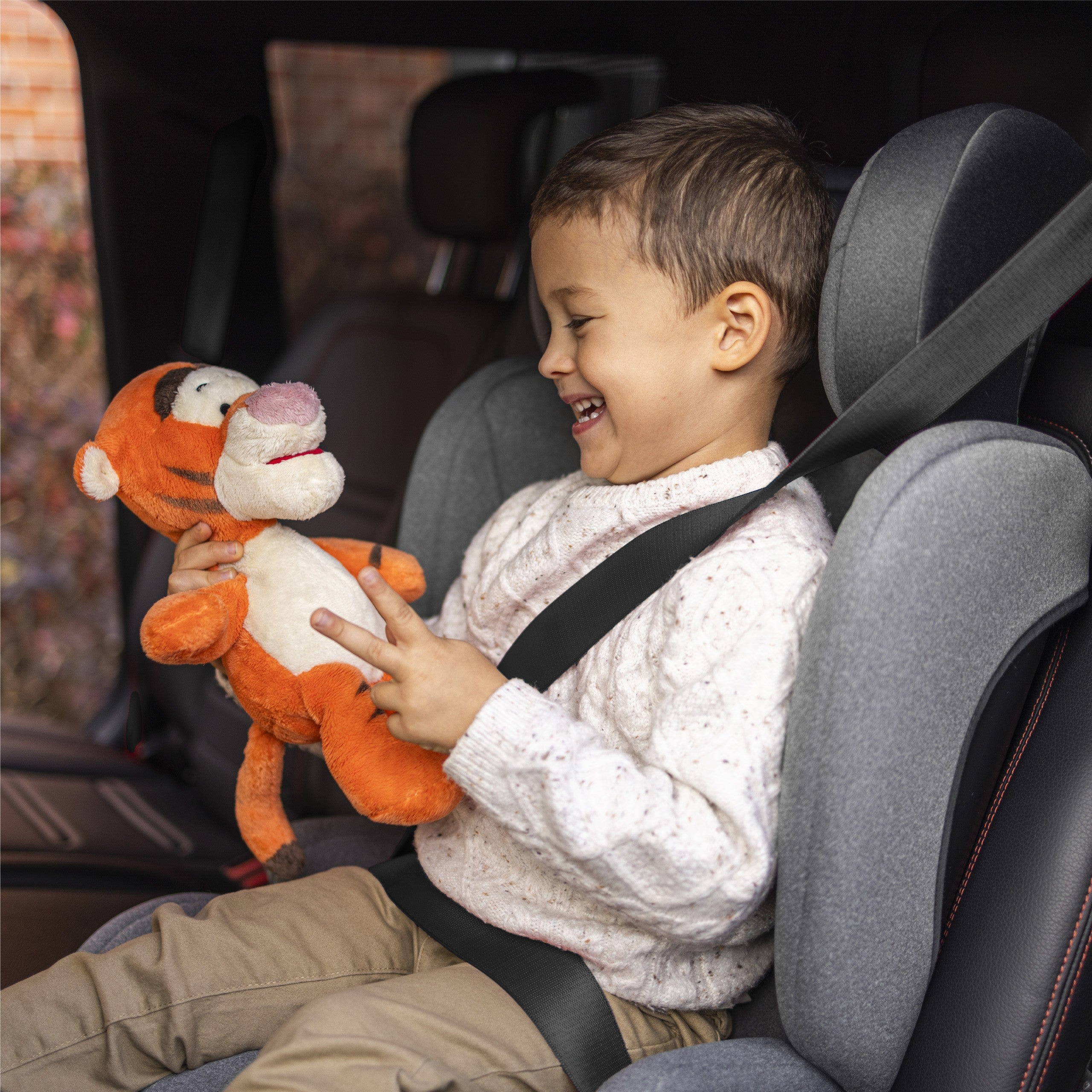Tulano Joy 35 Grijs ISOFIX autostoeltje 100-150cm I-Maat
