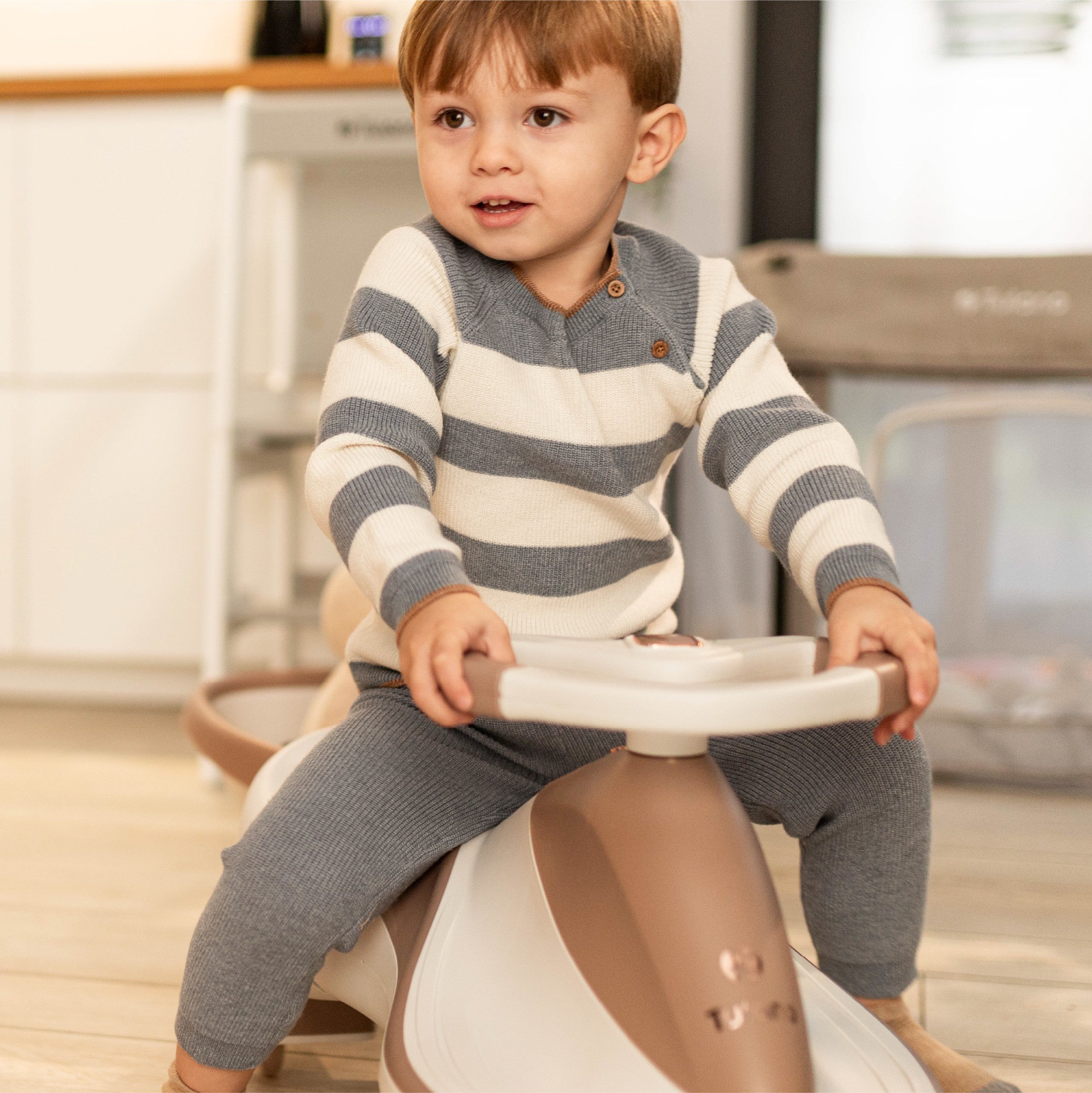 Tulano Focus 55 Grijs LED zwaartekracht ride-on voor kinderen