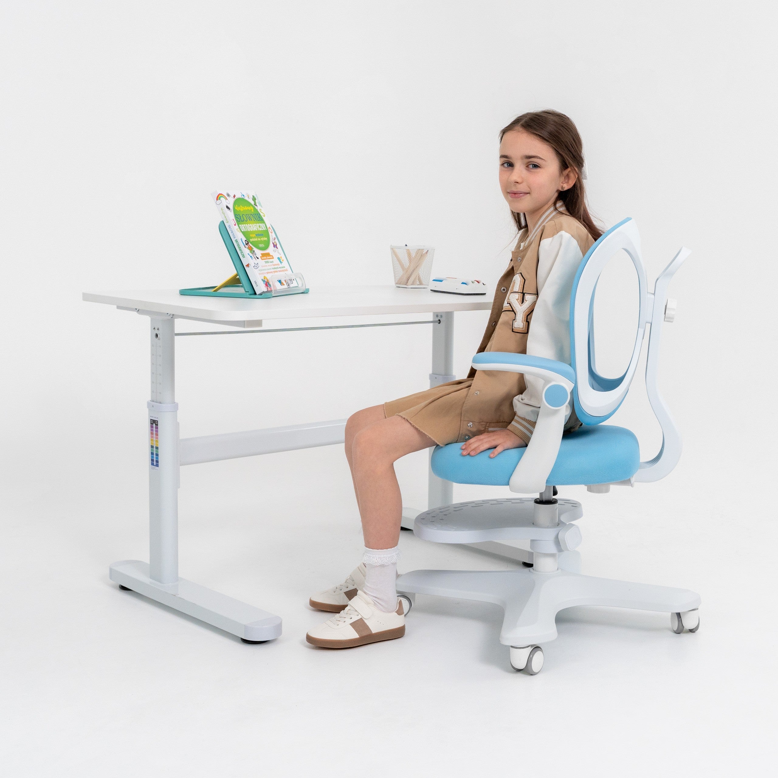 OUTLET Ergonomische kinderstoel Mark Adler Junior 4,6 Blauw