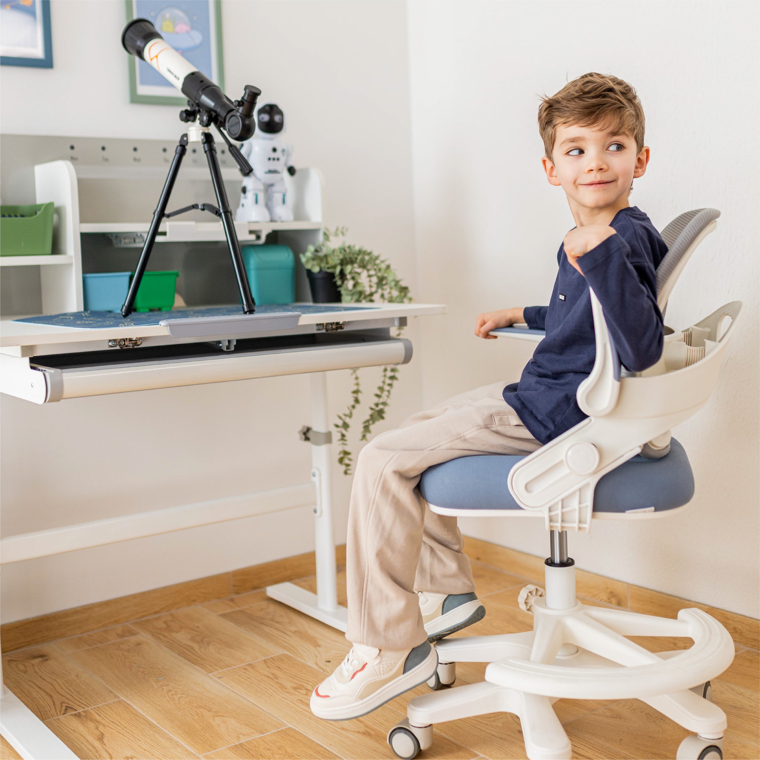 Mark Adler Junior 4.3 Blauw-grijze kinderbureaustoel
