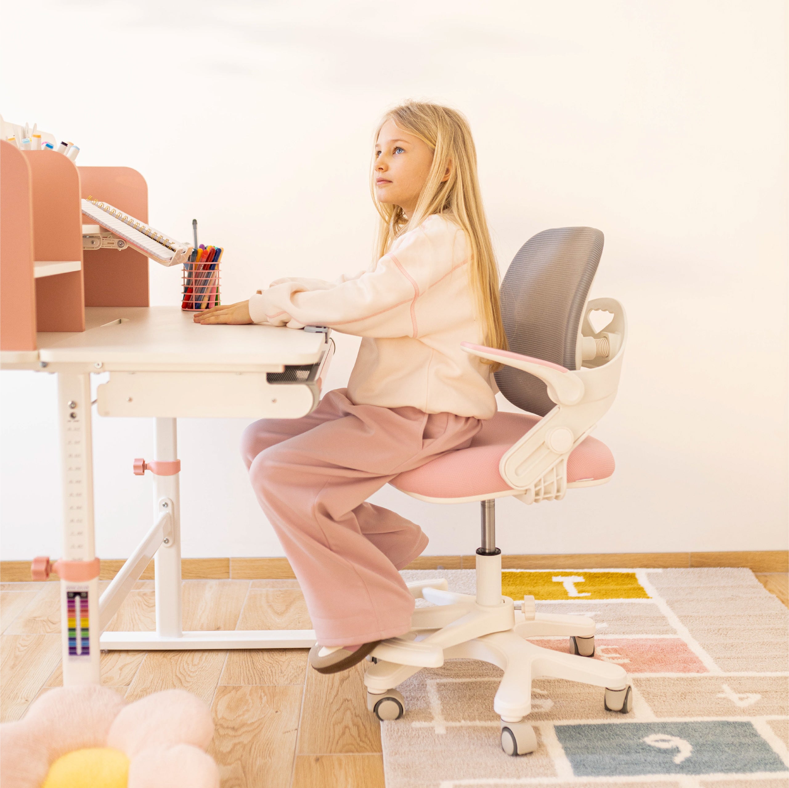 Mark Adler Junior 4.3 Roze-grijze kinderbureaustoel