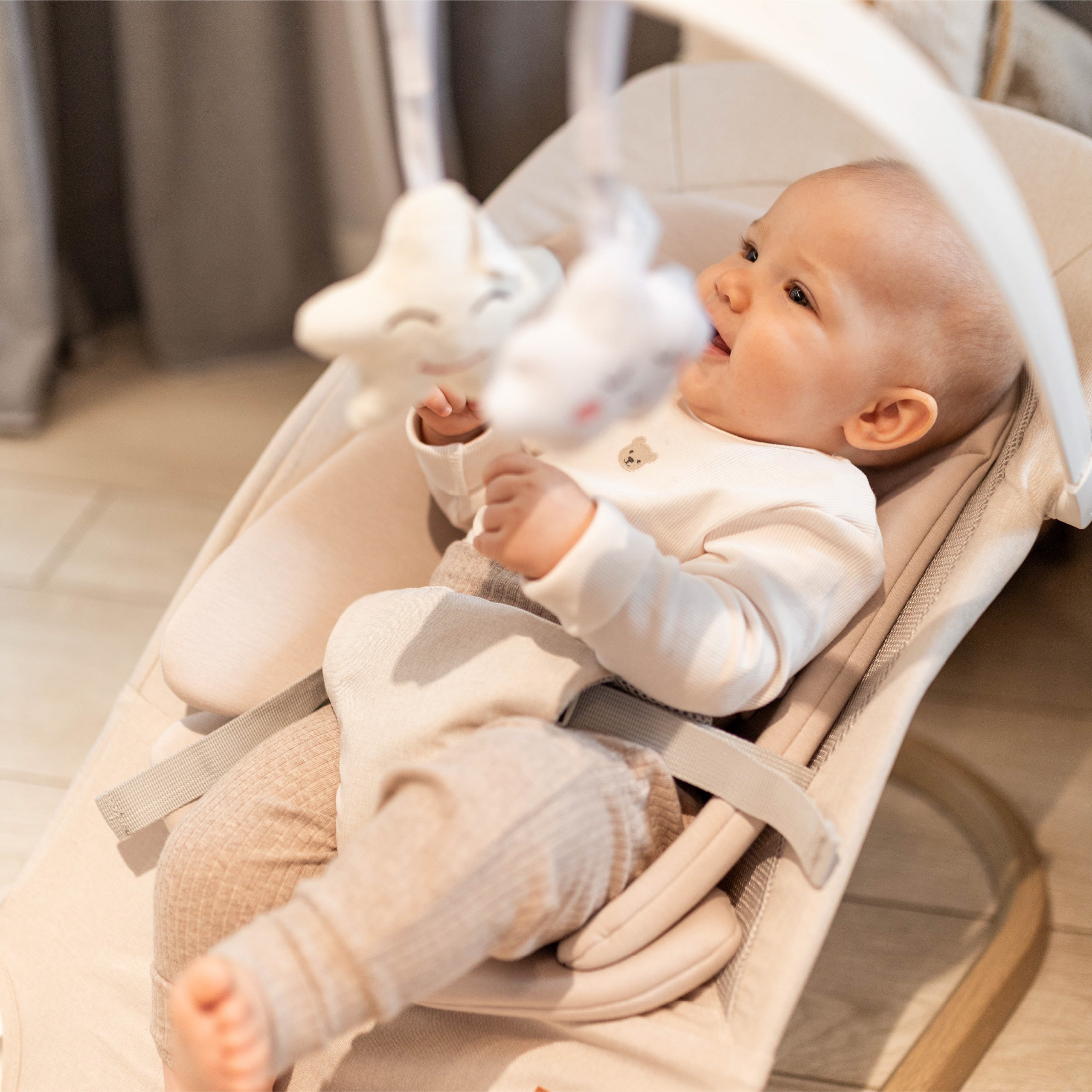 Tulano Moon 50 Beige schommelstoel
